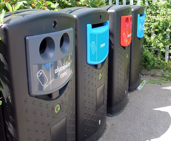 Basureros de material reciclado — Vigatec Chile